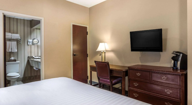 Двухместный номер Standard Traditions Hotel & Spa Johnson City - Binghamton, an Ascend Collection Hotel