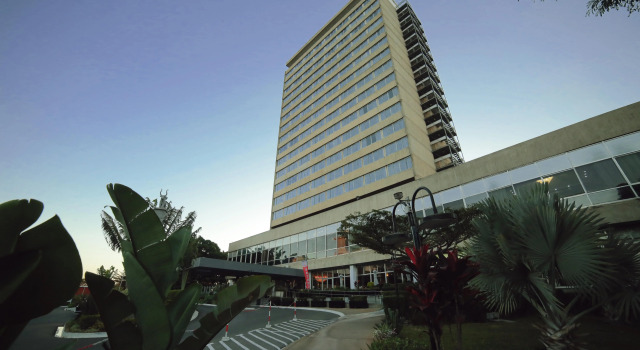 Carlton Hotel, Забронировать Отель Отели Антананариву 5 звезд, рядом с The Rova of Antananarivo, 5*