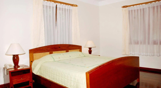 Saigon Village, Забронировать Отель Отели Хошимина 4 звезды, 4*