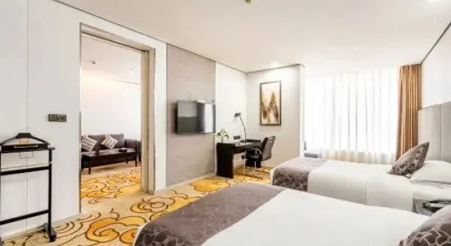 Четырёхместный люкс Deluxe Hengyuan International Hotel