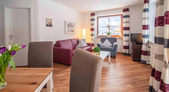Am Sonneneck - Wohnung 1, Varaa Hotelli Hotellit Baijeri pysäköinnillä, Pysäköinti