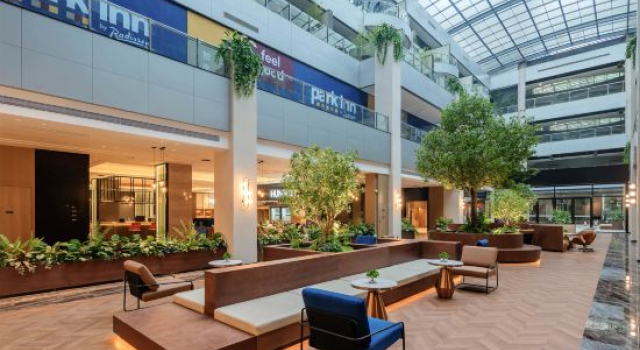 Park Inn by Radisson, Universal Commerce Center, Nancheng District, Dongguan, Guangdong, China, Rezervasyon Otel Guangdong otoparklı oteller, Otopark