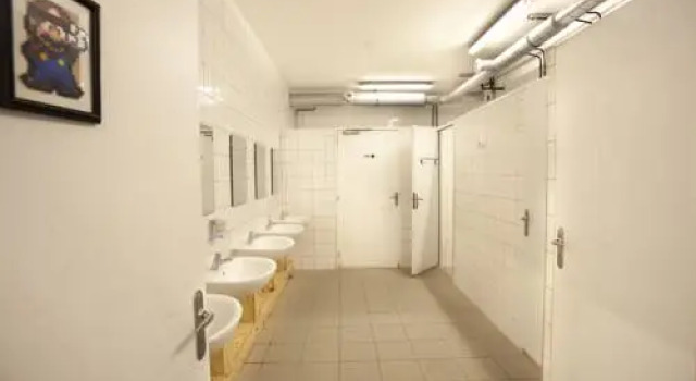 Le Flâneur Guesthouse, Prenota Hotel Hotel economici a Rodano