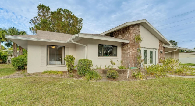 Private Beach & Pool Access! Fort Myers Getaway, Забронировать Дом для отпуска Коттеджи Айона, Коттедж
