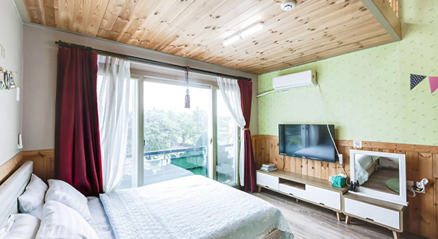 Jeju Chorok House Pension