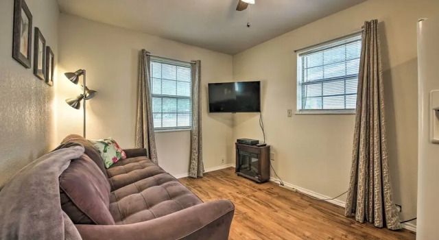 Cozy Canyon Lake Cottage: 1 Mi to Guadalupe River!