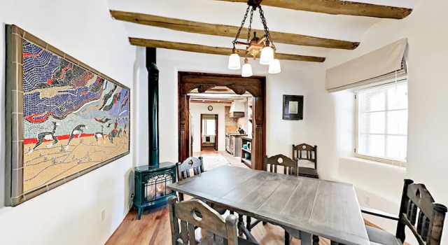 3BR 2BA Classic Montecito House Minutes to Butterfly Beach by RedAwnin