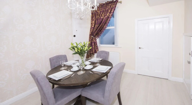 18 Shaftesbury Avenue, Забронировать Отель Отели Белфаста 4 звезды, рядом с Тюрьма-музей Крамлин-Роуд, 4*