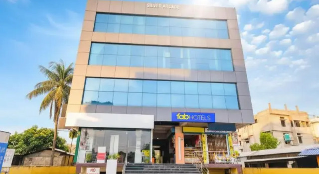 Fabhotel Penthouse, Varaa Hotelli 3 tähden hotellit kohteessa Assam, 3*