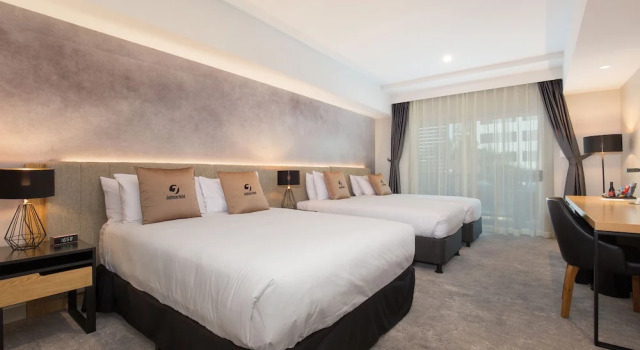 Семейный номер Deluxe с балконом Jephson Hotel & Apartments