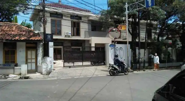 G House, Book Hotel Palmerah Jakarta, near Binus University