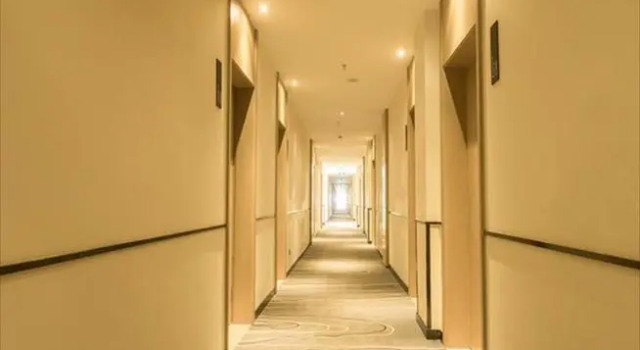 City Comfort Inn Zhongshan Tanzhou Jindouwan Passenger Terminal, Boek Hotel Hotels in Guangdong met parkeren, Parkeren