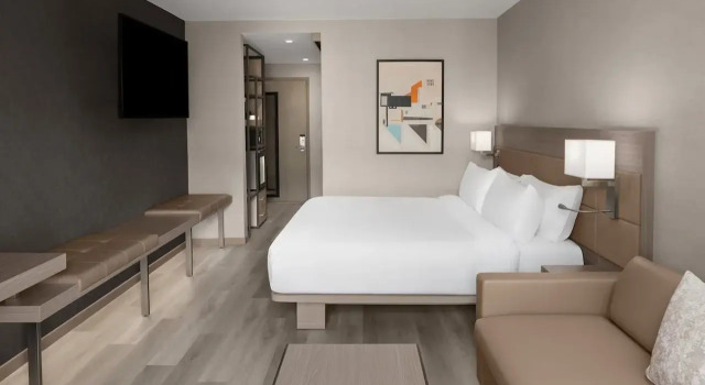 AC Hotel Lansing University Area, Reservar Hotel Lansing Michigan