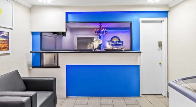 Days Inn by Wyndham Houston East, Book Hotel Houston Houston