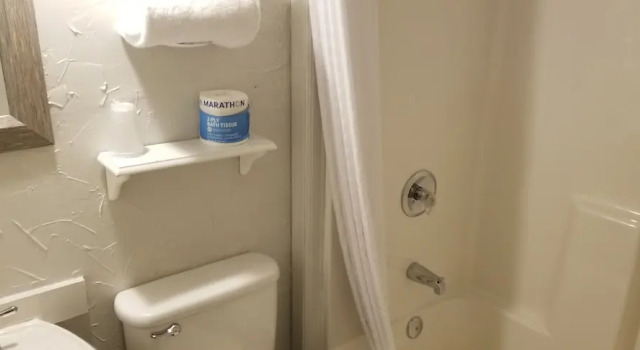 Номер Classic Deep Water Inn