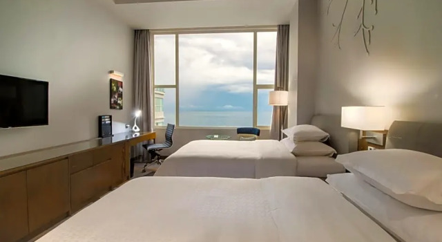 Номер Deluxe с видом на море Four Points by Sheraton Manado