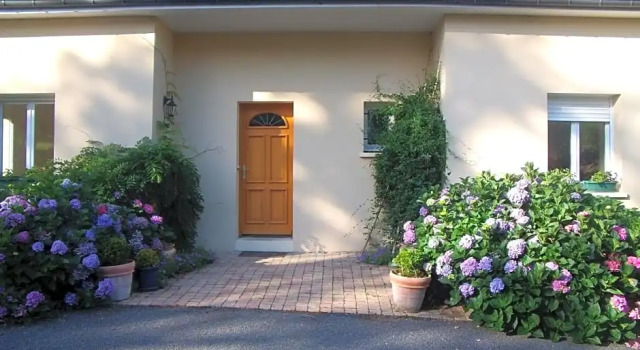 Vaintan B&B, Забронировать Отель «постель и завтрак» Драге-Ронтон 