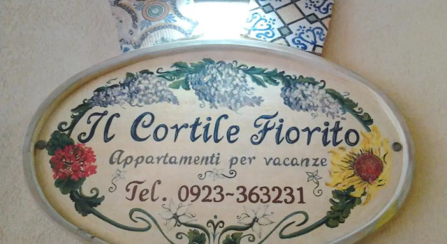 Апартаменты The Flowery Courtyard Srl No12