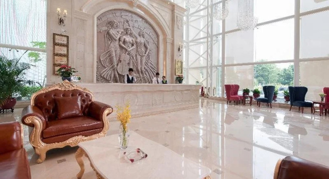 Vienna International Hotel Shenzhen Diwang South B, Rezerwuj Hotel Hotele w Shenzhen z parkingiem, Parking