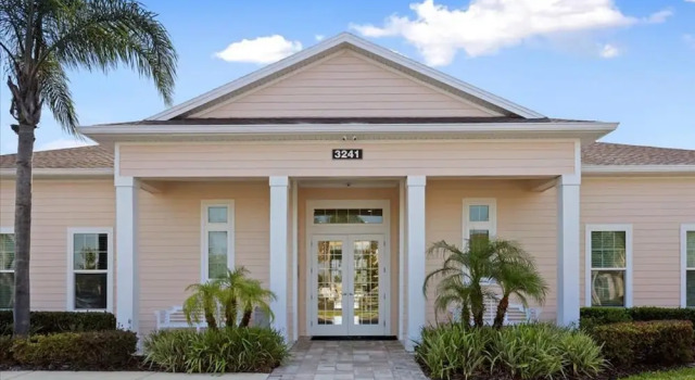 Modern Decor at West Lucaya 4 BR Wl8989