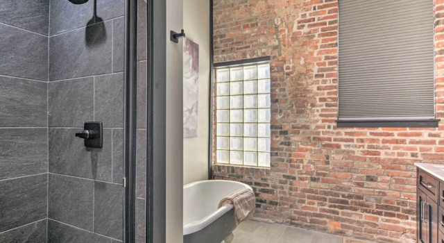 Апартаменты Upscale Loft in the Heart of Dtwn Springfield