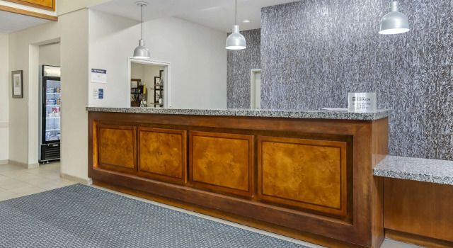 Best Western PLUS Peppertree Inn at Omak, Prenota Hotel Omak Loup Loup