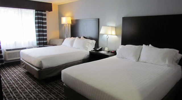 Holiday Inn Express Le Claire Riverfront-Davenport, Rezerwuj Hotel Le Claire 