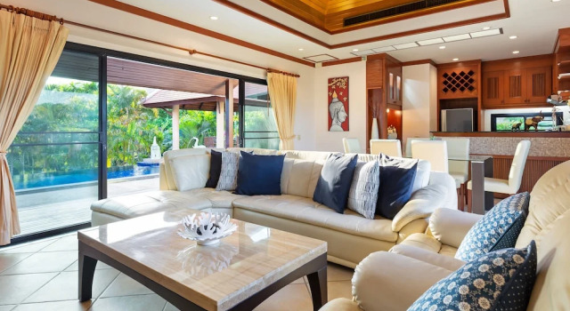 Boutique 3BR Pool Villa Bianca NaiHarn