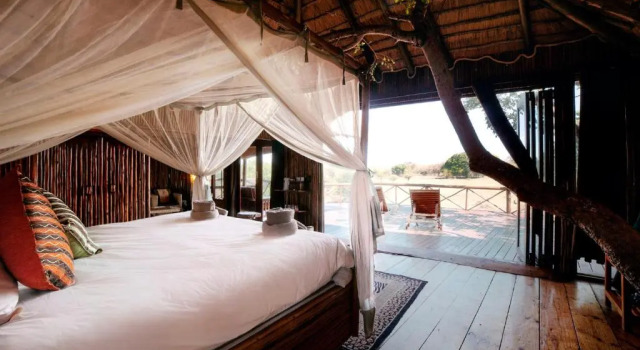 Двухместный номер Deluxe с балконом Pezulu Tree House Lodge