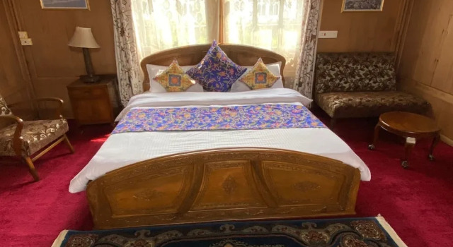Номер Standard Houseboat Zaindari Palace