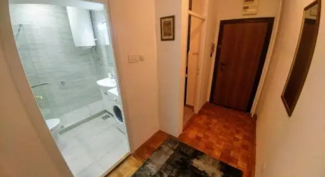 Simeon Apartment