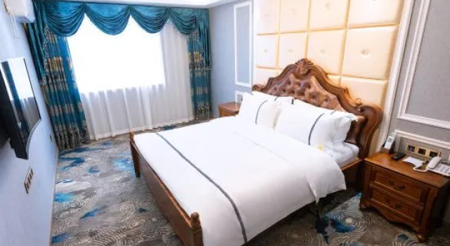 Люкс Deluxe Longqiao Hotel (Yichang Yiting Three Gorges Airport)