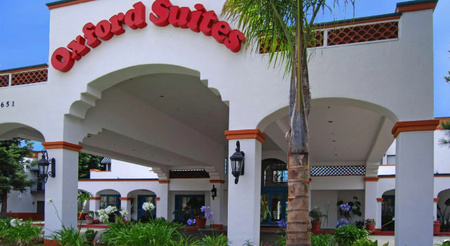 Двухместный люкс Oxford Suites Pismo Beach