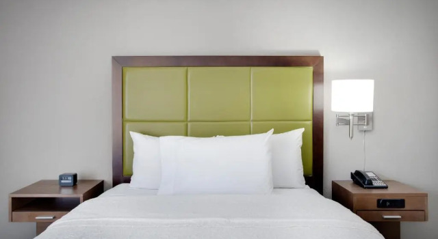 Двухместный номер Hampton Inn by Hilton Middletown