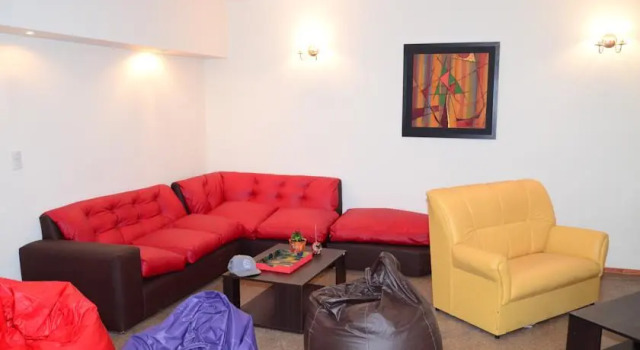Buena Vida Hostel, Забронировать Хостел Хостелы Кордовы, рядом с Торговый центр Patio Olmos, Хостел