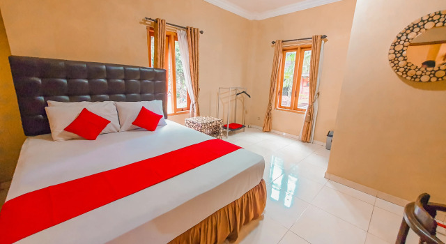 Red Chilies Hill Hotel