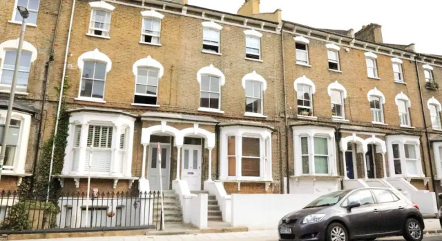 Modern 2 Bedroom In Clapham Junction, Забронировать Апартаменты/квартира Отели Большого Лондона с парковкой, Парковка