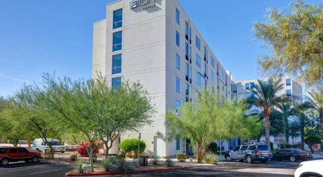 Люкс Aloft by Marriott Phoenix-Airport