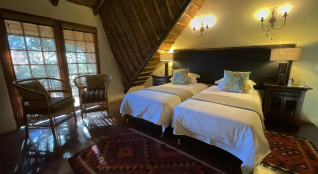 Mongena Game Lodge, Prenota Hotel Mongena Gauteng