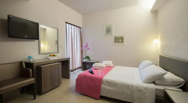 Номер Standard Astron Hotel