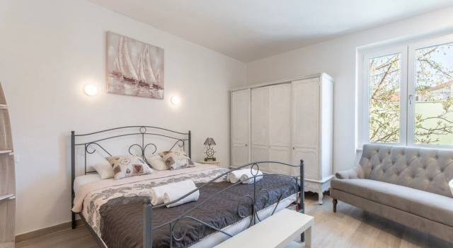 Apartments and Room Poesia, Prenota Appartamento Splitska 