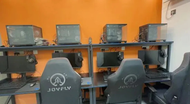 Кровать в общем номере Beijing Yi E-sports Hotel · Selection (Luhe Hospital)