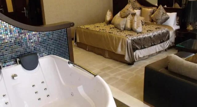 Deluxe with Jacuzzi Twin room Riviera Hotel