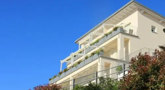 Residence Il Poggio, Boek Hotel Dorio Comomeer