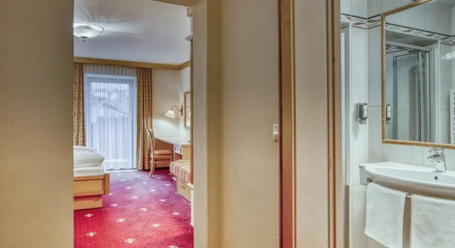Двухместный номер Economy с балконом Hotel Alte Post Fieberbrunn