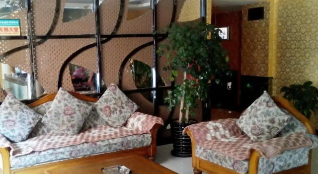 GreenTree Inn WenZhou LuCheng XiaoNanMen Express Hotel, Забронировать Отель Вэньчжоу Чжэцзян