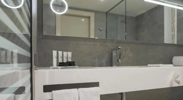 Полулюкс The Legacy Luxury hotel Algiers Hydra