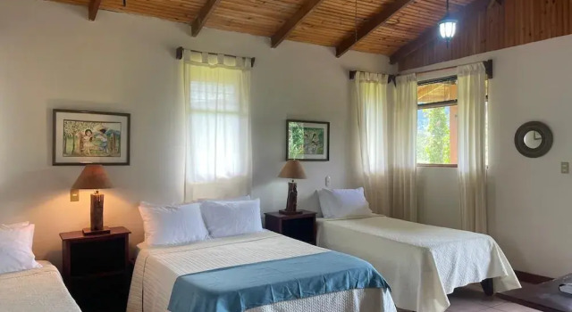 Семейный номер Standard с балконом и с видом на горы Kakao Lodge & Garden Río Celeste