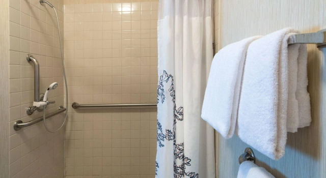 Двухместный люкс c 1 комнатой Residence Inn by Marriott Fayetteville Cross Creek