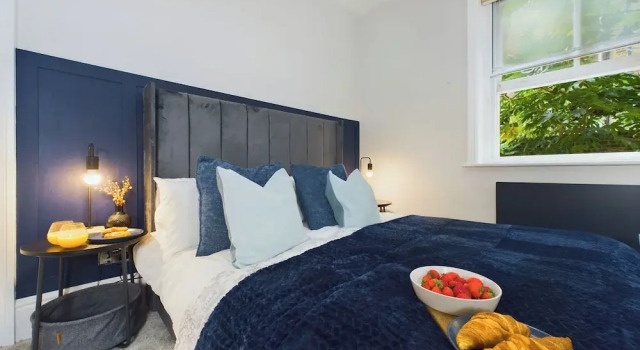 London Charm at Charleville Apartment